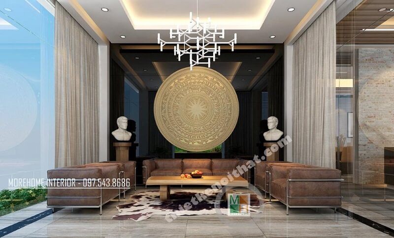 Công ty VCC đã thiết kế phòng tiếp khách tại sảnh của mình với phong cách trang trọng và truyền thống, nhờ sự kết hợp giữa tông màu nâu trầm và cảm giác đơn giản, gần gũi.