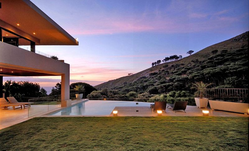 Thiết kế biệt thự gần biển hiện đại sang trọng 37a-Modern-Villa-Poo...