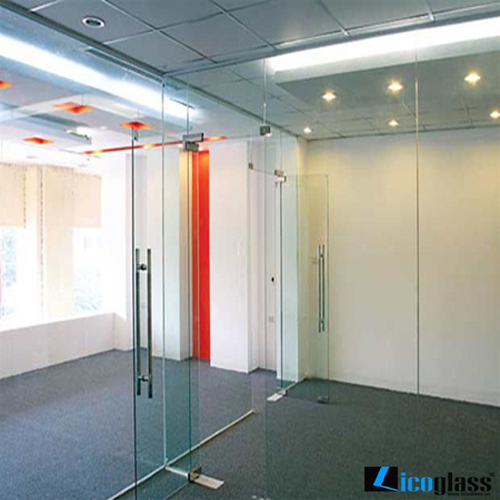 Cửa kính thuỷ lực 1 cánh 2 vách bên Cửa kính thuỷ lực 1 cánh 2 vách bên