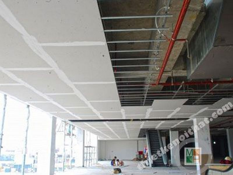 Một số lưu ý khi thi công trần thạch cao thi-cong-tran-thach-...