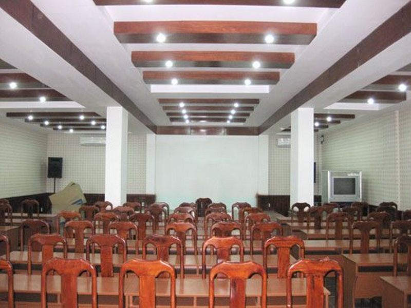 Trần thạch cao kết hợp gỗ Trần thạch cao kết hợp gỗ
