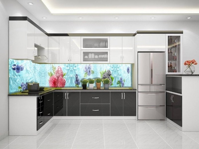 Kính màu ốp bếp