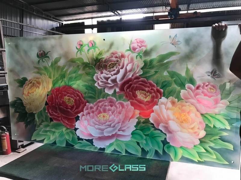 xưởng kính Morehome