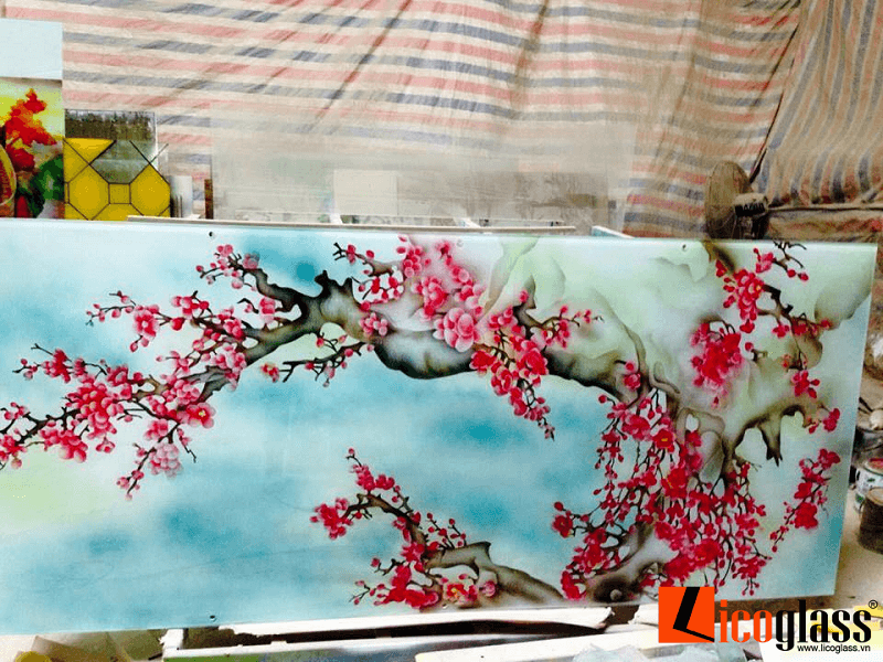 xưởng kính Morehome