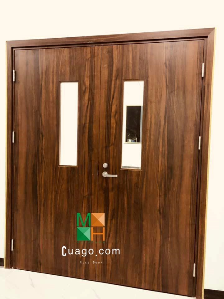 Xưởng sản xuất cửa gỗ công nghiệp