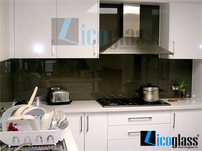 Kính màu ốp bếp - màu nâu