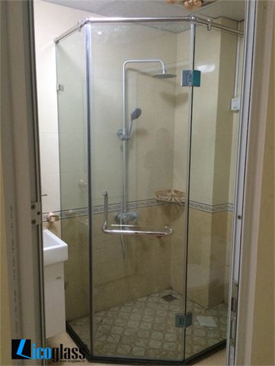 Tổng hợp các mẫu vách tắm kính