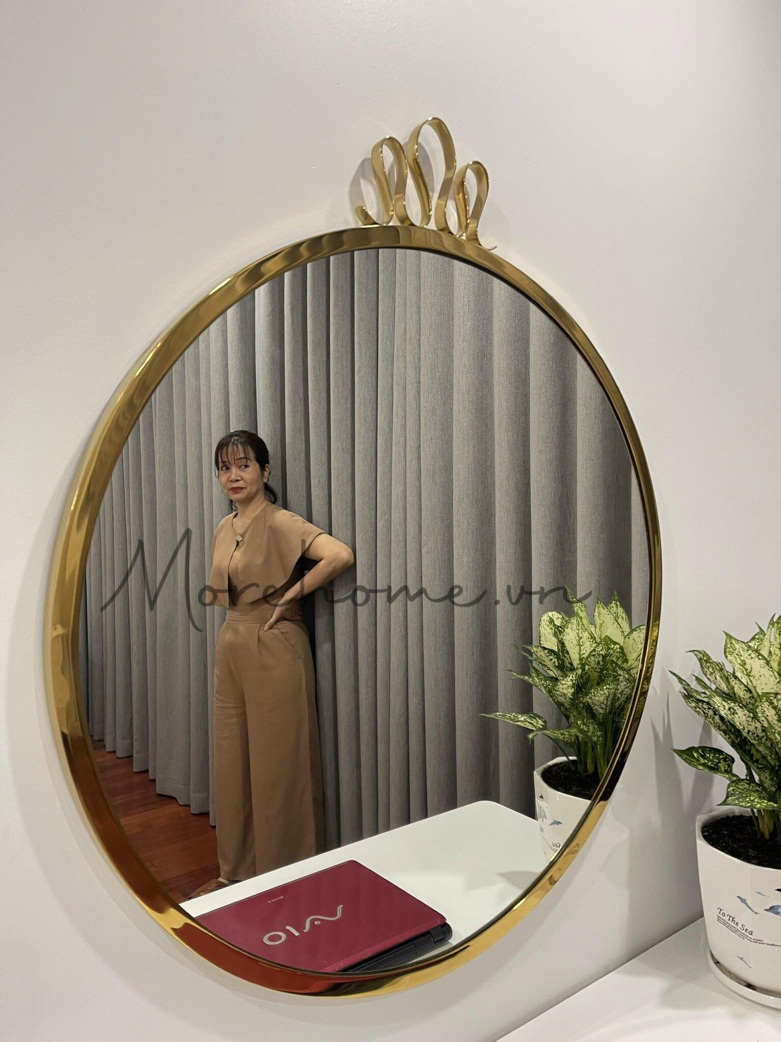 Thi công inox mạ vàng