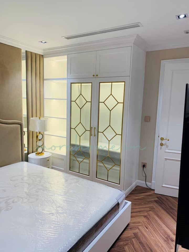 Thi công inox mạ vàng