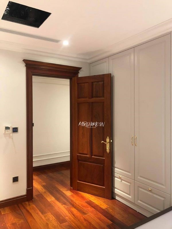 Thi công cửa gỗ tự nhiên