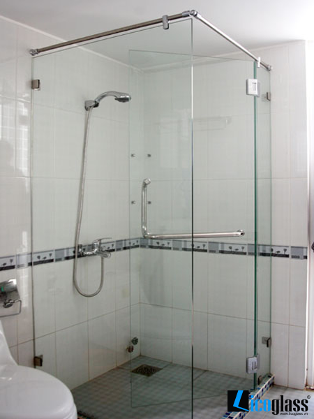 Vách tắm kính vuông góc 90 độ