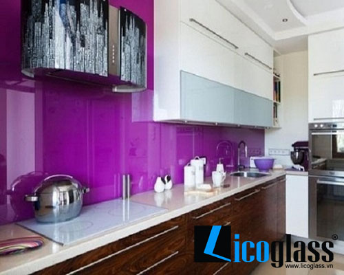 Tổng hợp mẫu kính ốp bếp đẹp tô điểm không gian sống thêm hút mắt