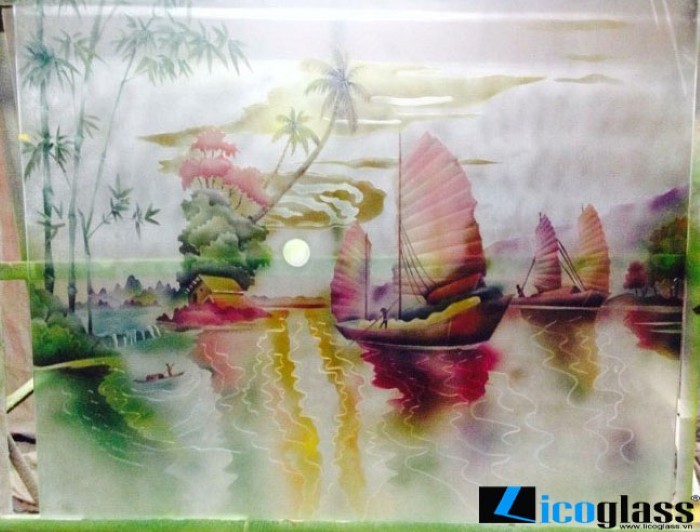 Tranh kính nghệ thuật “ đẹp không tưởng” tô điểm cho không gian nhà bạn