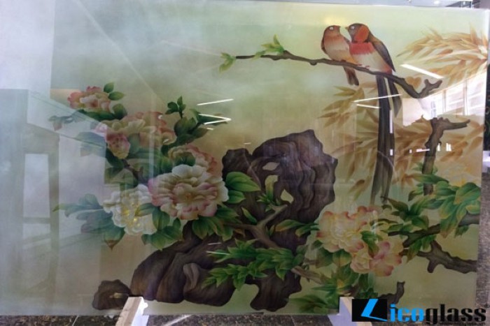 Tranh kính nghệ thuật “ đẹp không tưởng” tô điểm cho không gian nhà bạn