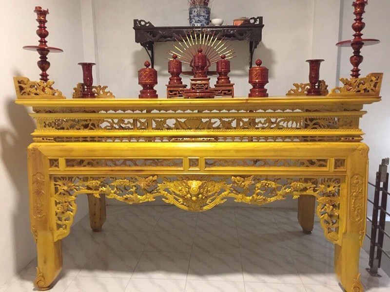 Lựa chọn chất liệu gỗ gì để sản xuất bàn thờ đẹp cho chung cư, biệt thự