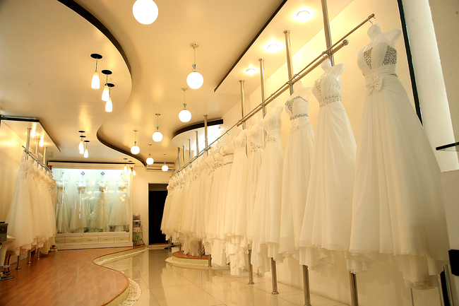 thiết kế showroom áo cưới